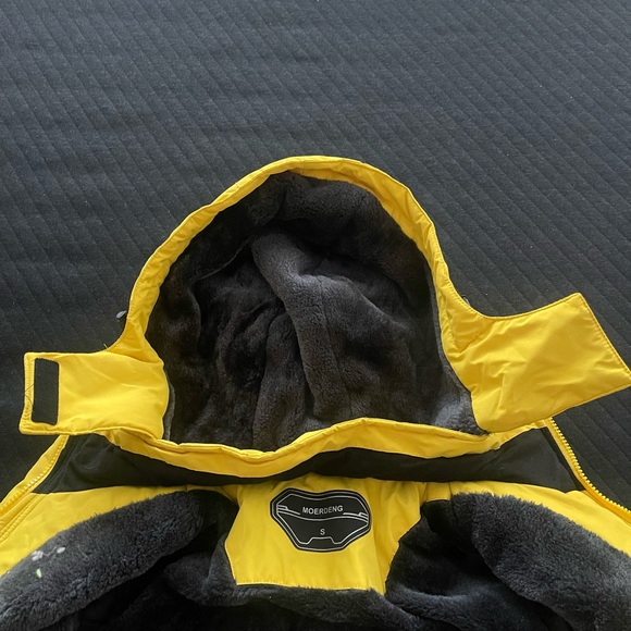 ski jacket - Picture 4 of 8